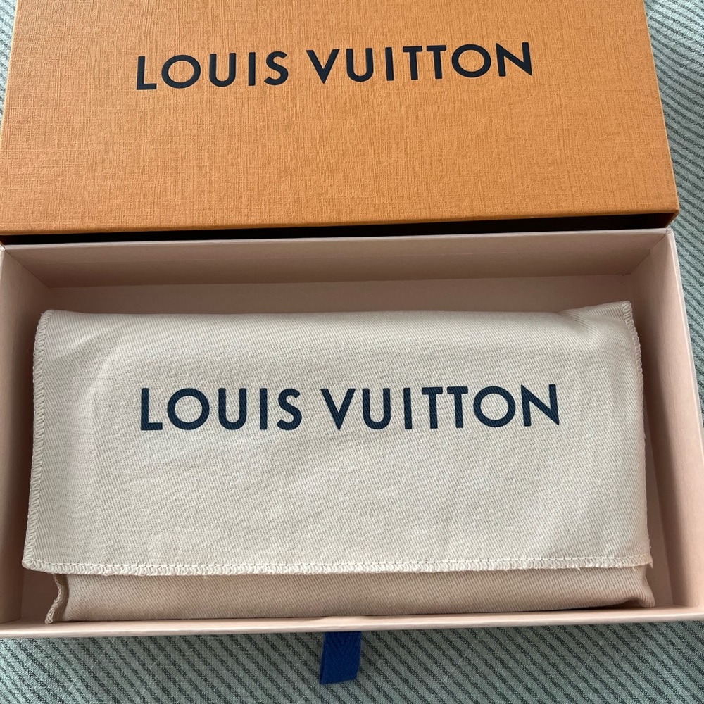 Louis Vuitton monogram CLEMENCE WALLET